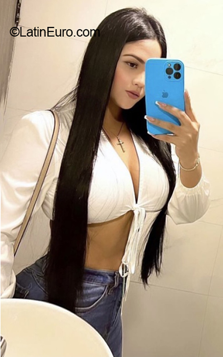 Date this fun Mexico girl Kasandra from Gómez MX2624