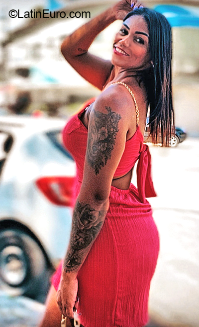 Date this athletic Brazil girl Ldia from Rio De Janeiro BR12119