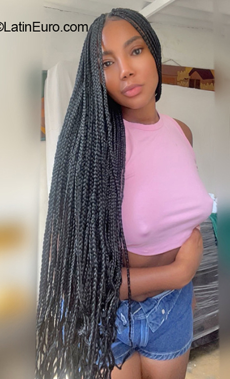 Date this hard body Colombia girl Biviiiiana from Medellin CO31985