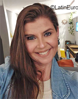 Date this funny Brazil girl Andrea from Sao Paulo BR12130