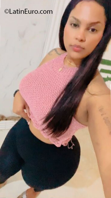 Date this fun Dominican Republic girl Louisa from Santiago DO41022
