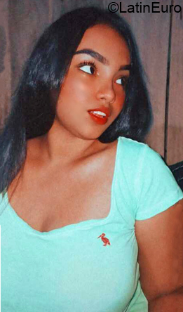 Date this good-looking Colombia girl Daniela from Bucaramanga CO32039