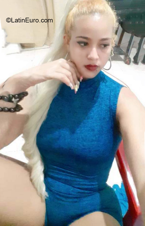 Date this foxy Dominican Republic girl La chory from Santo Domingo DO41066