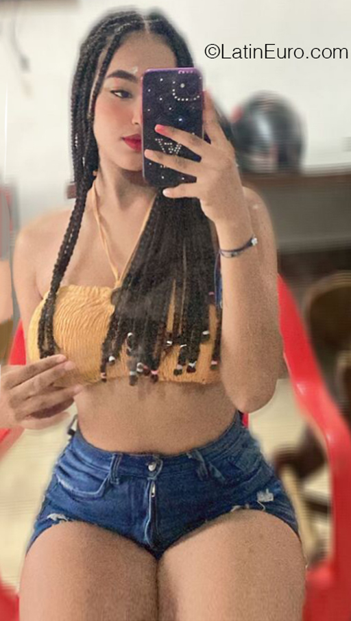 Date this attractive Colombia girl Stefania from Barranquilla CO32061