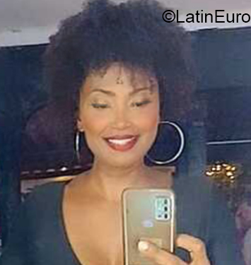 Date this voluptuous Brazil girl Angela from Maceió BR12203