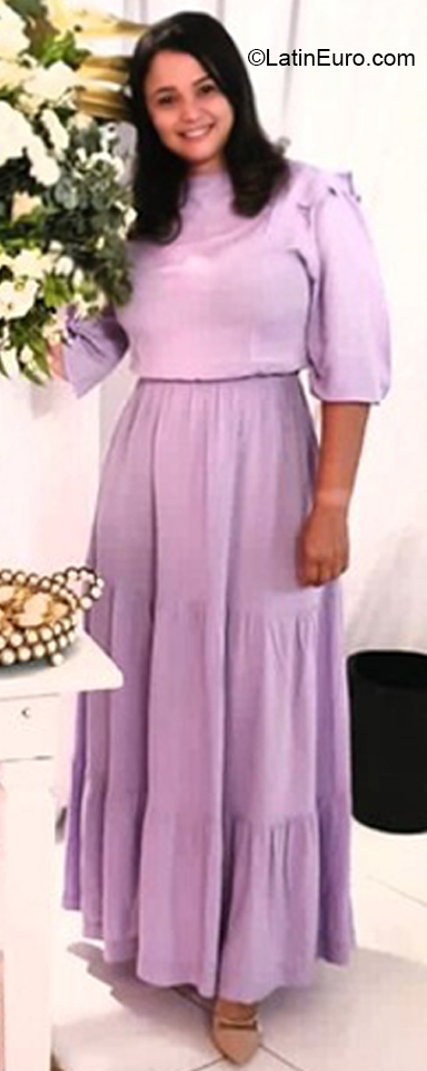 Date this attractive Brazil girl Thamires from  BR12218