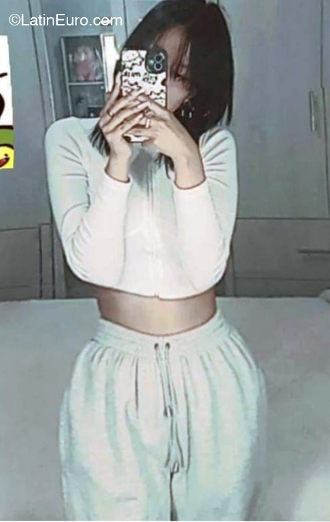Date this exotic Argentina girl Mayda from Bahia Blanca AR902