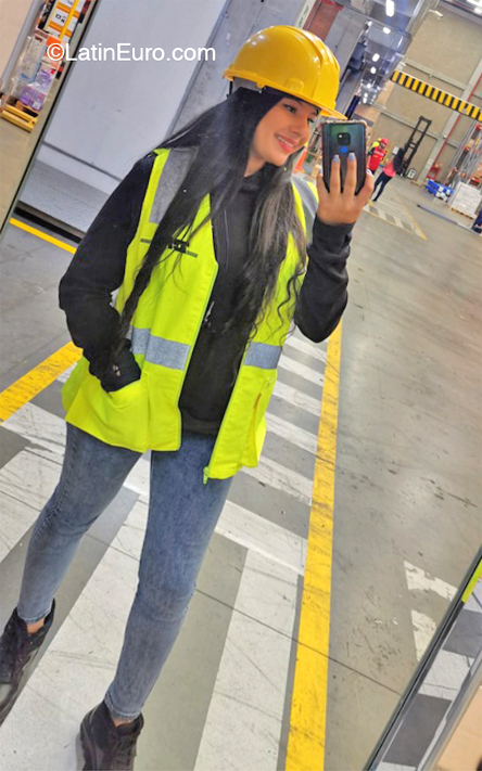 Date this happy Colombia girl Angie from Medellin CO32173