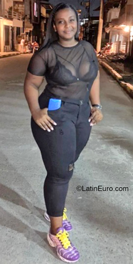 Date this good-looking Colombia girl Sara romero from Cali CO32204