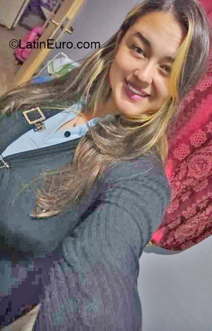 Date this exotic Argentina girl Maria from Clorinda AR923