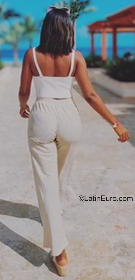 Date this exotic Dominican Republic girl Elen from Santiago De Los Caballeros DO46708