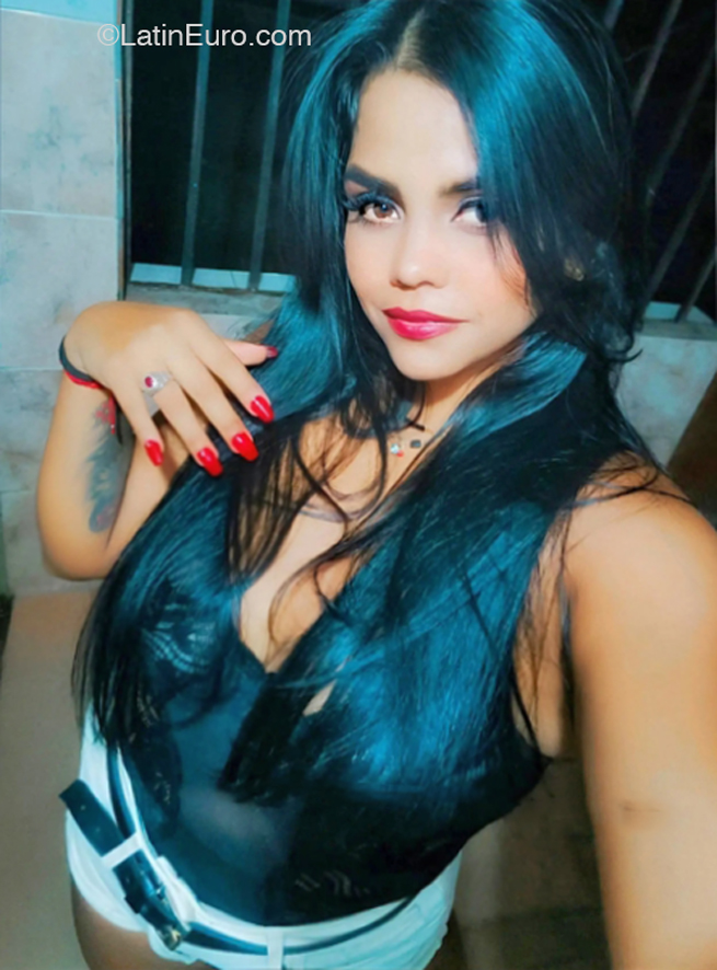 Date this funny Venezuela girl Emperatriz from Caracas VE4566