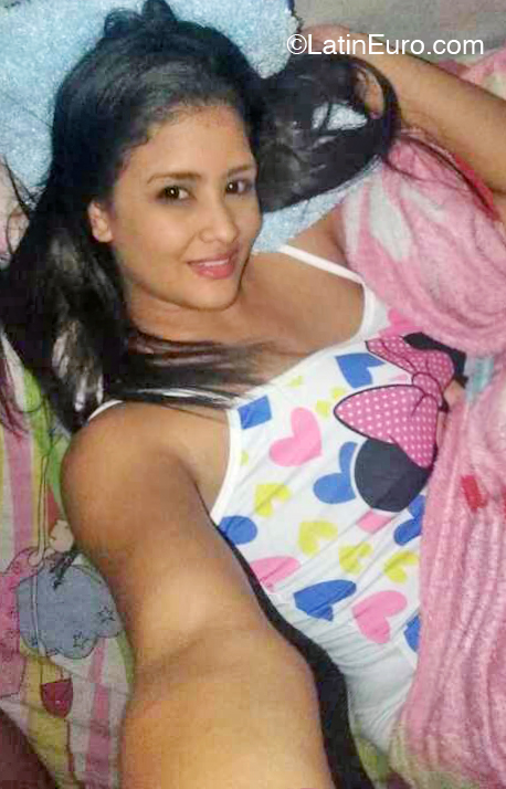 Date this cute Venezuela girl Kimberly from Caracas VE4593