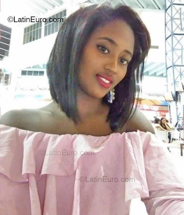 Date this charming Dominican Republic girl Sol from Dajabon DO52332