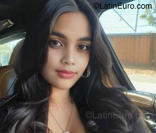 Date this sensual Dominican Republic girl Nahomy from Santo Domingo DO52741