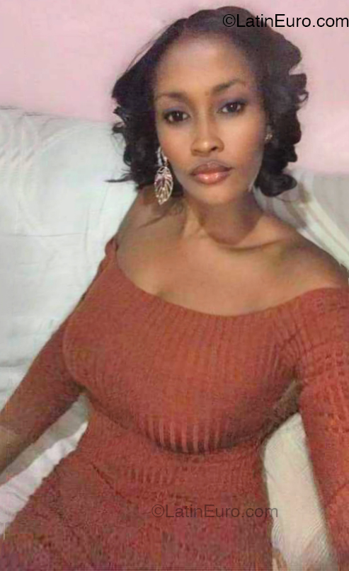 Date this attractive Dominican Republic girl Yenny from San Pedro de Macoris DO53307