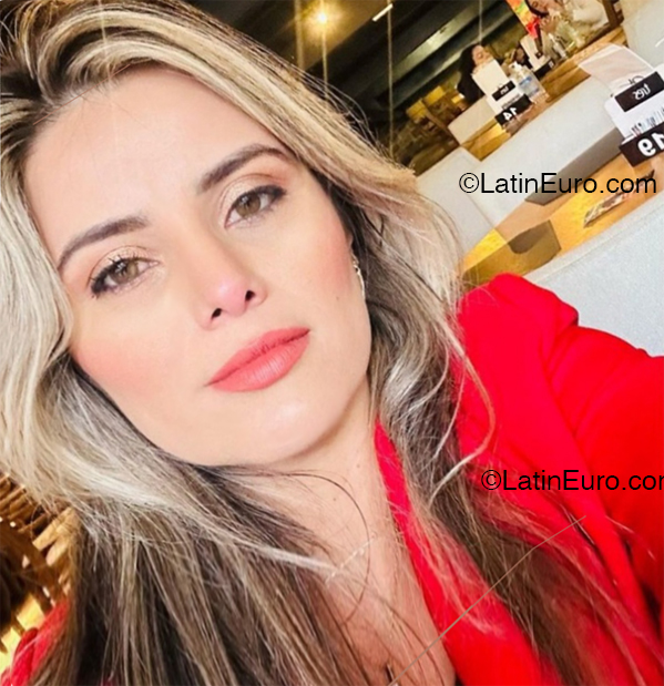 Date this passionate Brazil girl Monique from Itanhaem BR12317