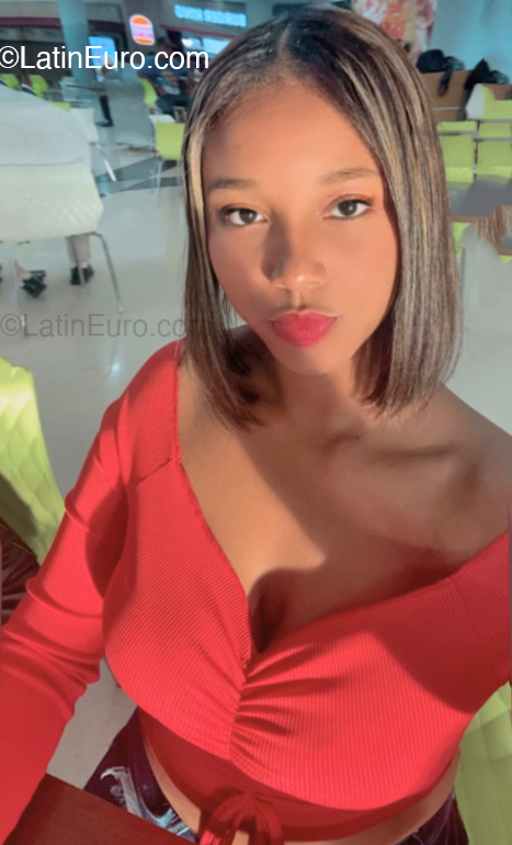 Date this exotic Dominican Republic girl Paula from Santiago DO53595