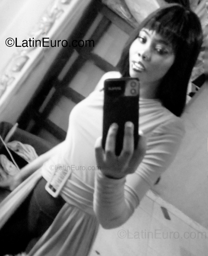 Date this young Dominican Republic girl Mika from Punta Cana DO53921