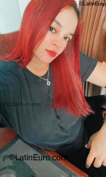 Date this georgeous Dominican Republic girl Cartera from Santo Domingo DO53925