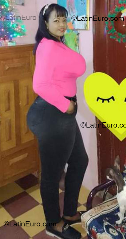 Date this exotic Colombia girl Yura from Bogota CO33615