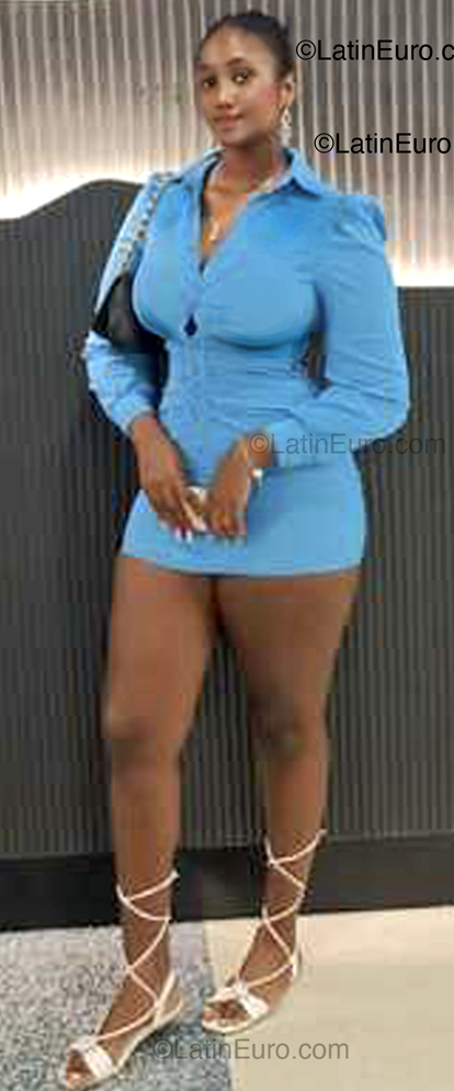 Date this good-looking Dominican Republic girl Ninozfy from Santo Domingo DO54341