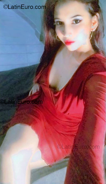 Date this stunning Venezuela girl Anahis from Valencia VE5163