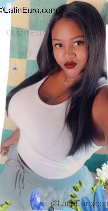 Date this gorgeous Dominican Republic girl Ayla from Santiago DO54415