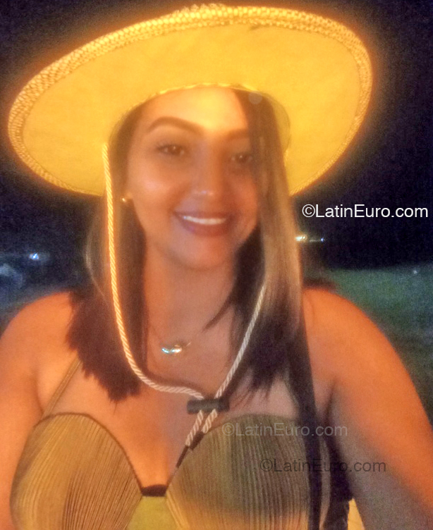 Date this lovely Dominican Republic girl Emeli from Puerto Plata DO54515