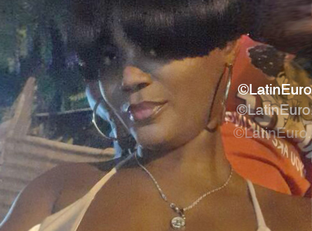 Date this cute Dominican Republic girl Amanda from San Pedro De Macoris DO55737