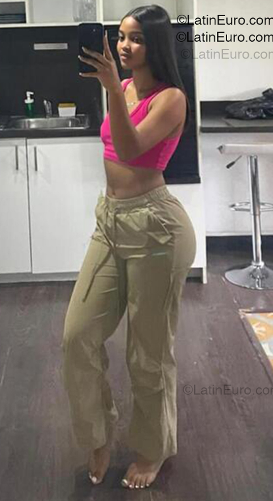 Date this athletic Dominican Republic girl Greisha from Dajabon DO54642