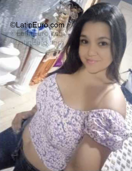 Date this stunning Venezuela girl Johana from Maracay VE5244