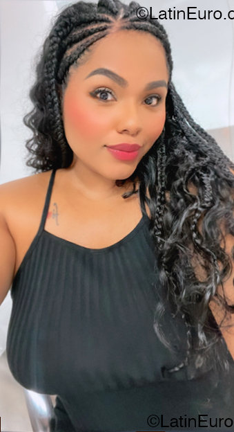 Date this attractive Spain girl Gina from Madrid ES918