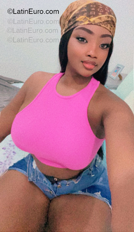 Date this sensual Dominican Republic girl Chocolate from Santo Domingo DO54960