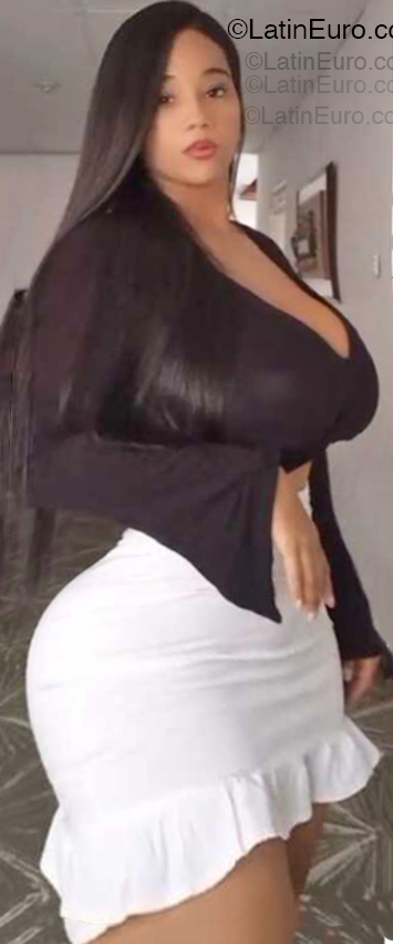 Date this charming Colombia girl Candela from Cali CO33319
