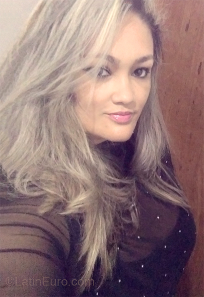 Date this gorgeous Brazil girl Vane from Rio De Janeiro BR12353