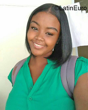 Date this gorgeous Dominican Republic girl Priscilia from Santo Domingo DO55031