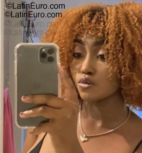 Date this attractive Dominican Republic girl Ashley from Santo Domingo DO55091