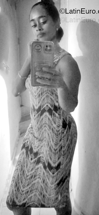 Date this exotic Dominican Republic girl Ursulina from Santo Domingo DO55101