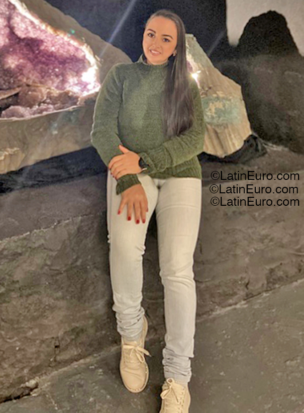 Date this hot Brazil girl Mary from Manaus BR12365