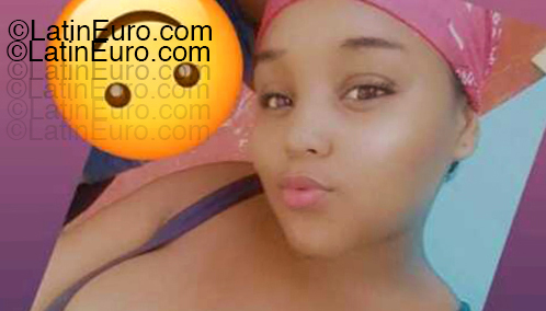 Date this nice looking Dominican Republic girl Yelizabeth from Santo Domingo DO55155