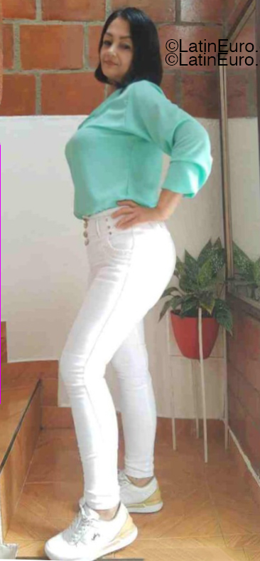 Date this lovely Colombia girl Mirian from Cali CO33367