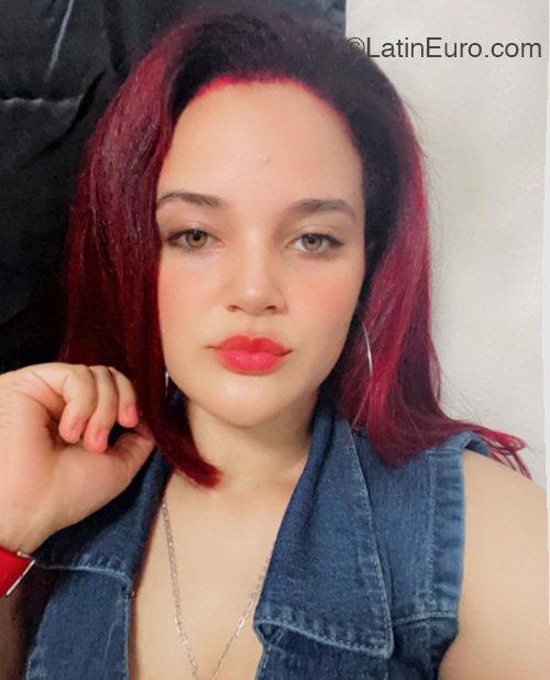 Date this lovely Dominican Republic girl Madeleyne from Santo Domingo DO55230