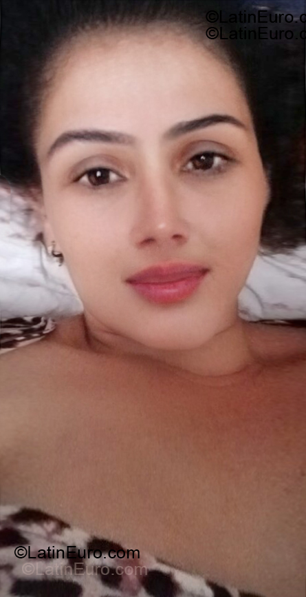 Date this gorgeous Dominican Republic girl Cami from Bonao DO55334