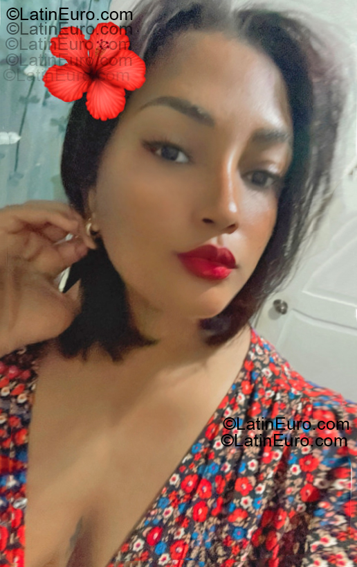 Date this fun Dominican Republic girl Paloma from Santo Domingo DO55339