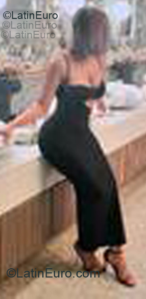 Date this sensual Dominican Republic girl Lisbeth from Santo Domingo DO55367