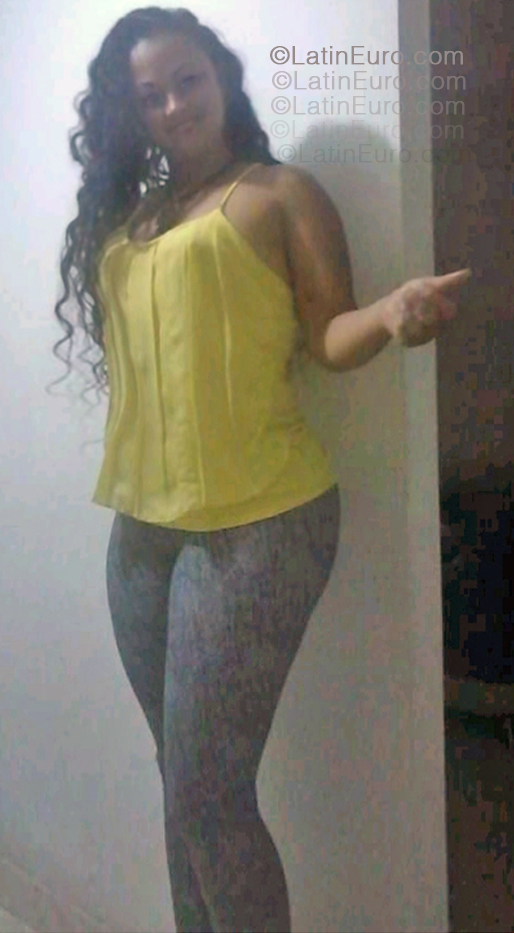 Date this georgeous Colombia girl Patricia from Cali CO33470