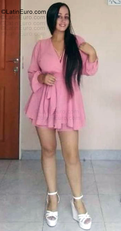 Date this cute Venezuela girl Alejandra.123 from Caracas VE5350