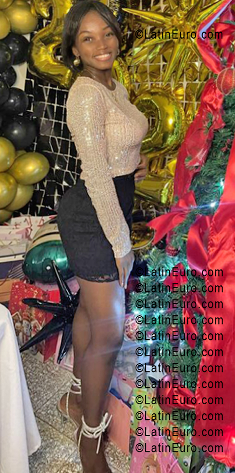 Date this good-looking Dominican Republic girl Yenifer from Santo Domingo DO55564
