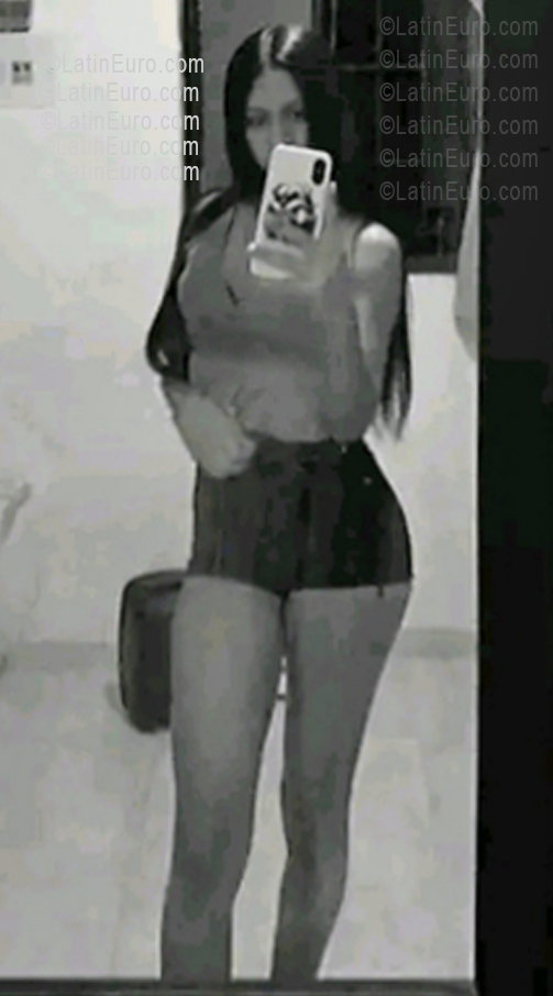 Date this foxy Venezuela girl Maglianny from San Felipe VE5378